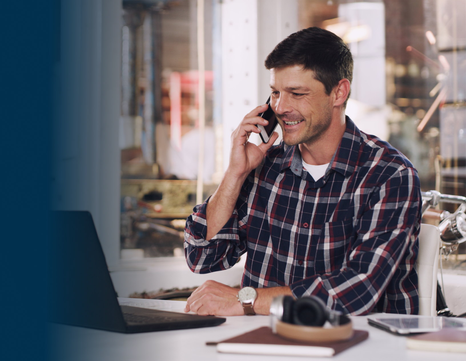 a specialist with DL transport who wants to help candidates in becoming an agent with DL Transport